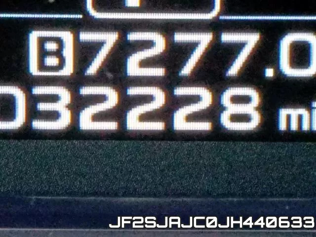 JF2SJAJC0JH440633 фото 9