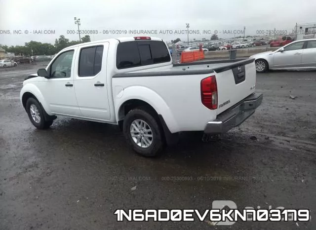 1N6AD0EV6KN703179 фото 4