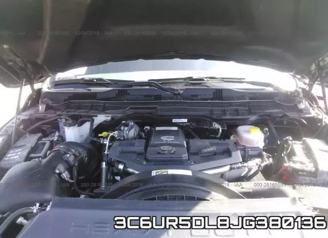 3C6UR5DL8JG380136 фото 2