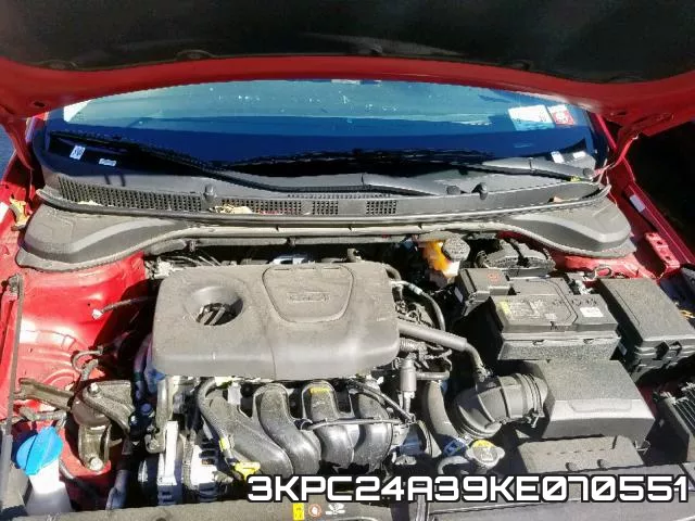 3KPC24A39KE070551 фото 8