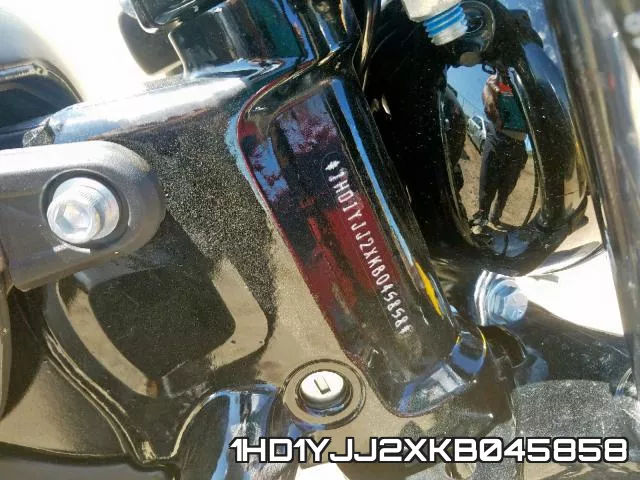 1HD1YJJ2XKB045858 фото 2