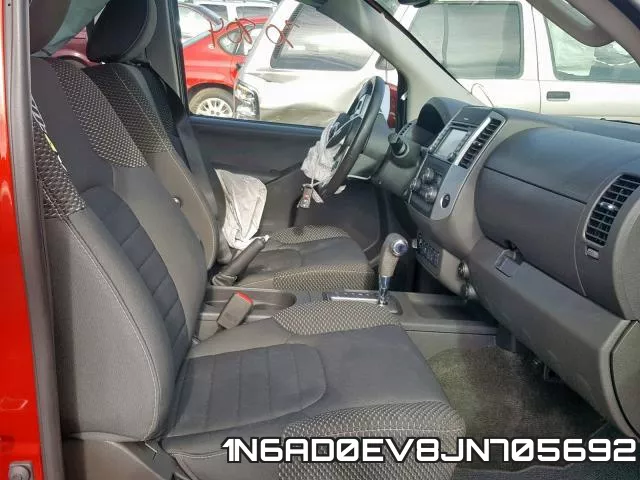 1N6AD0EV8JN705692 фото 6