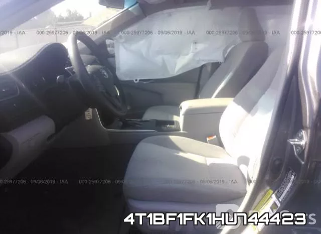 4T1BF1FK1HU744423 фото 9