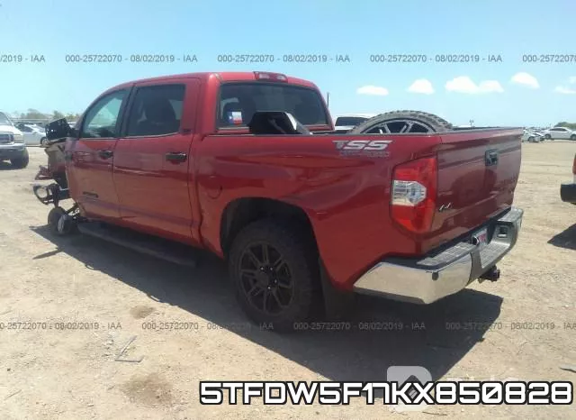 5TFDW5F17KX850828 фото 4