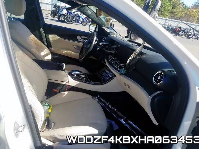 WDDZF4KBXHA063453 фото 5
