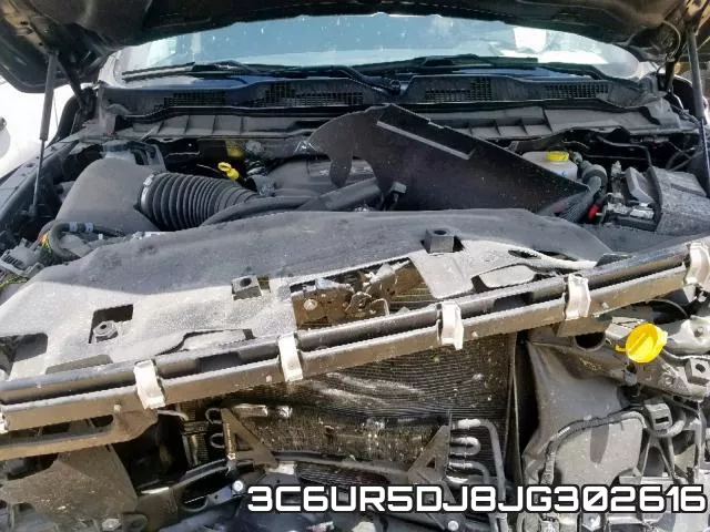 3C6UR5DJ8JG302616 фото 8