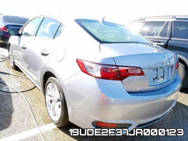 19UDE2F37JA000123 фото 4