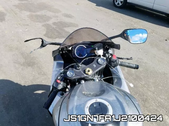 JS1GN7FA1J2100424 фото 6
