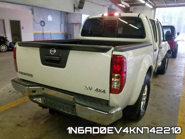 1N6AD0EV4KN742210 фото 5