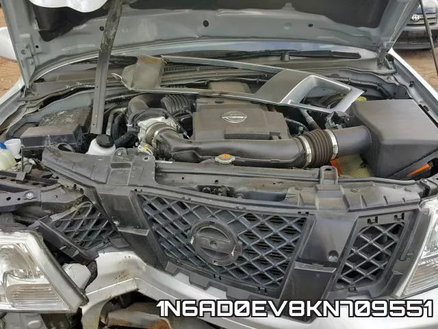1N6AD0EV8KN709551 фото 8