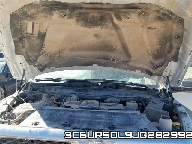 3C6UR5DL9JG282992 фото 8