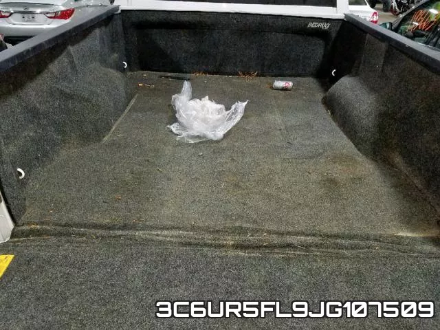 3C6UR5FL9JG107509 фото 10