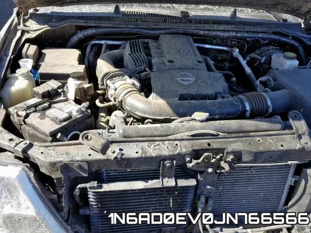 1N6AD0EV0JN766566 фото 8