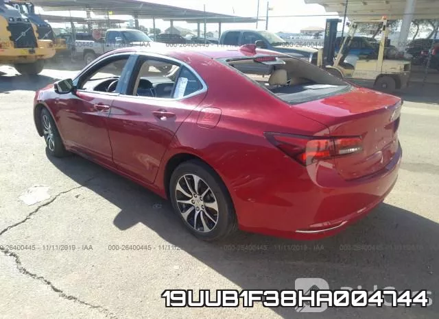 19UUB1F38HA004744 фото 3