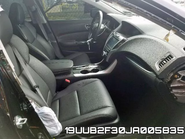19UUB2F30JA005835 фото 6