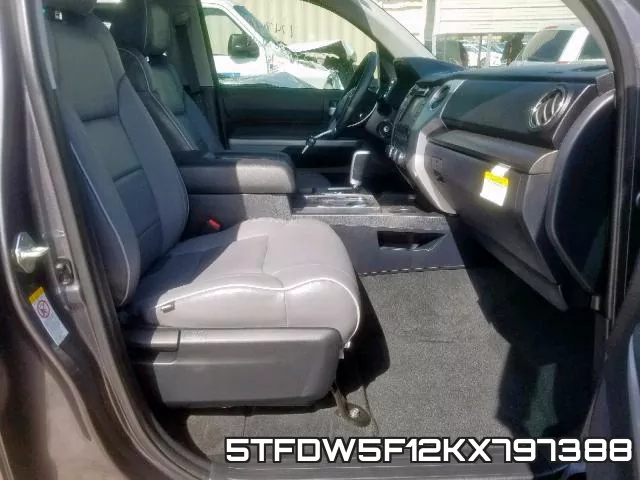 5TFDW5F12KX797388 фото 6
