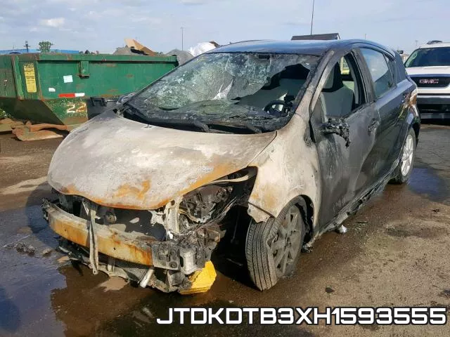 JTDKDTB3XH1593555 фото 3