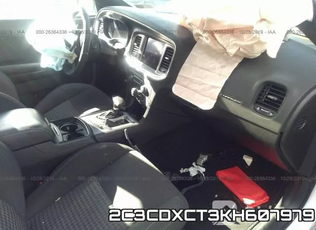 2C3CDXCT3KH607979 фото 6