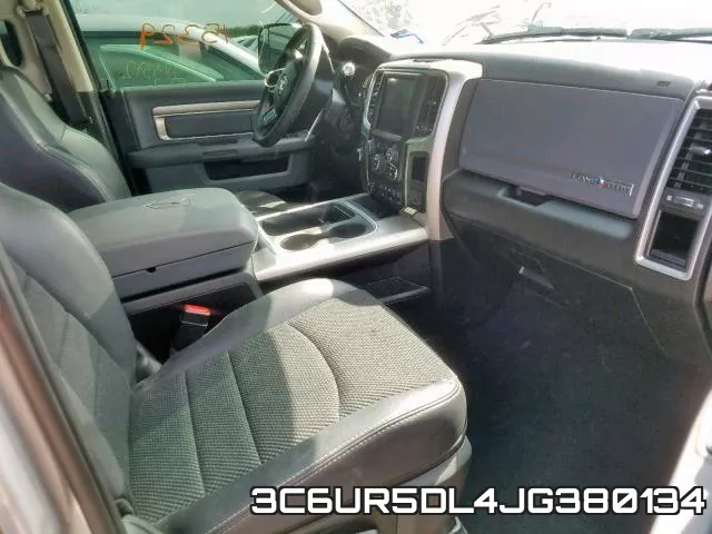 3C6UR5DL4JG380134 фото 6