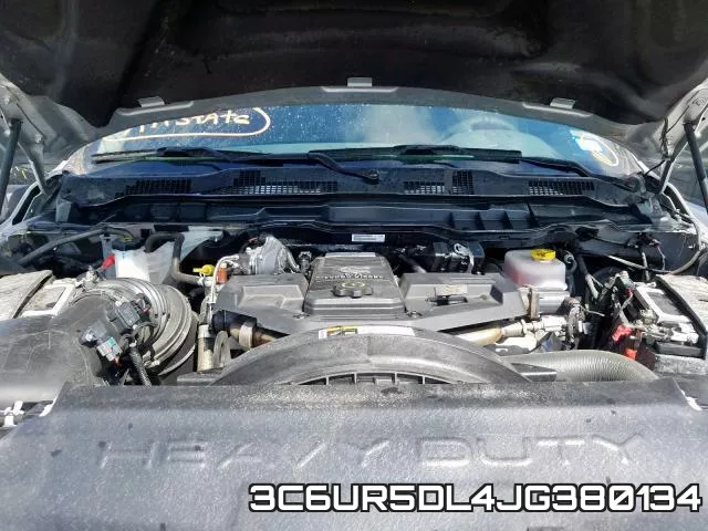 3C6UR5DL4JG380134 фото 8