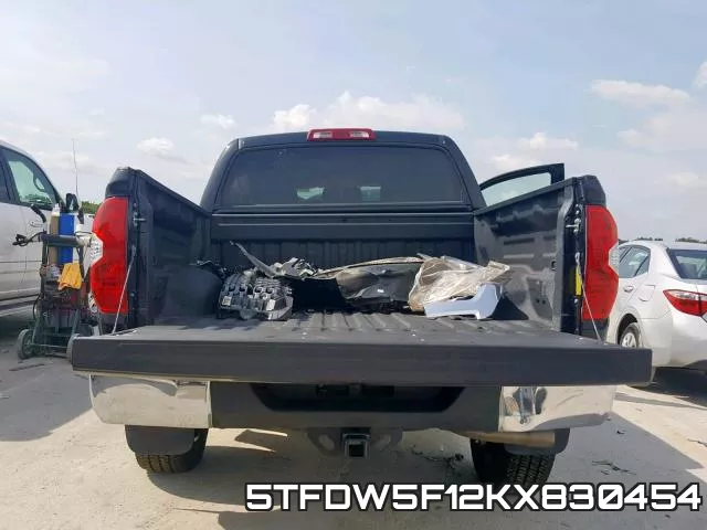 5TFDW5F12KX830454 фото 10