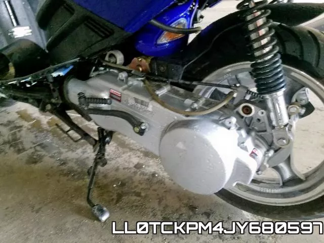 LL0TCKPM4JY680597 фото 8