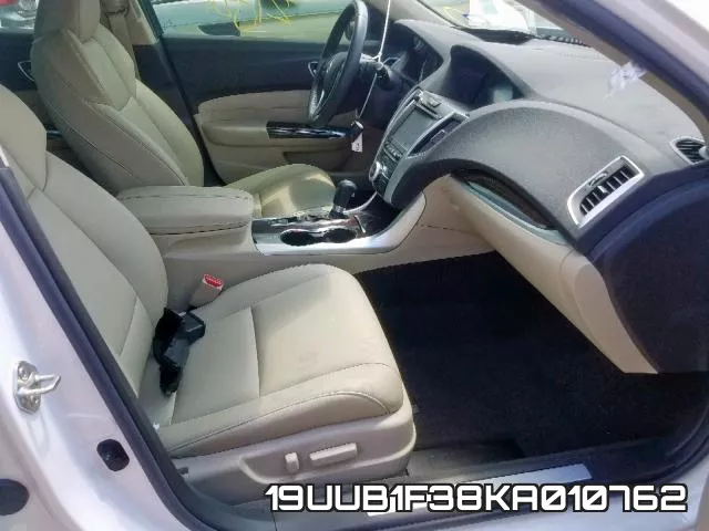 19UUB1F38KA010762 фото 6