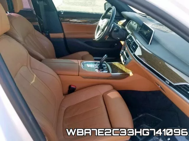 WBA7E2C33HG741096 фото 6