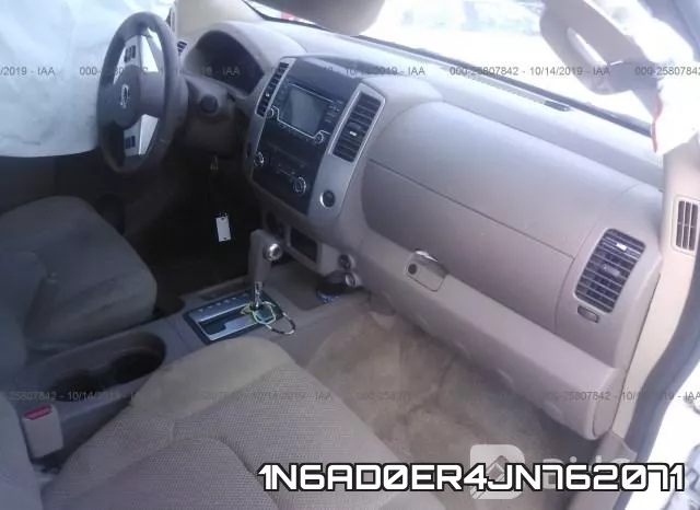1N6AD0ER4JN762071 фото 6