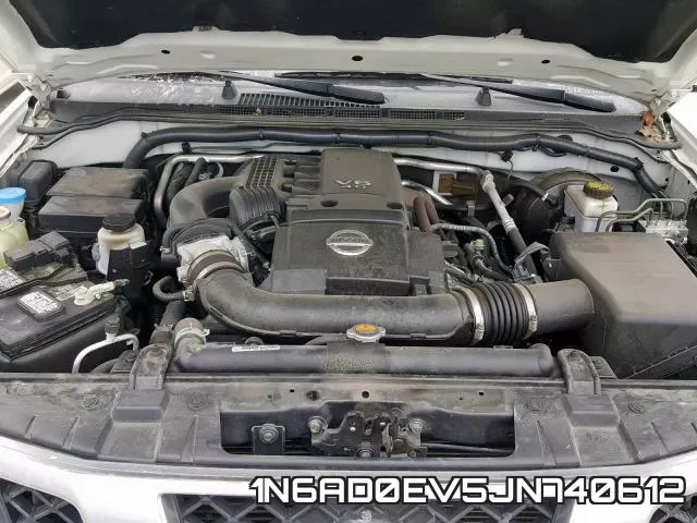 1N6AD0EV5JN740612 фото 8
