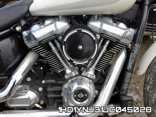 1HD1YNJ31JC045028 фото 8