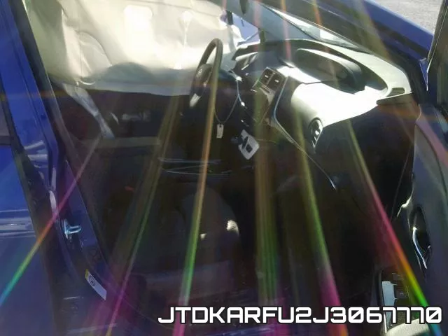 JTDKARFU2J3067770 фото 6