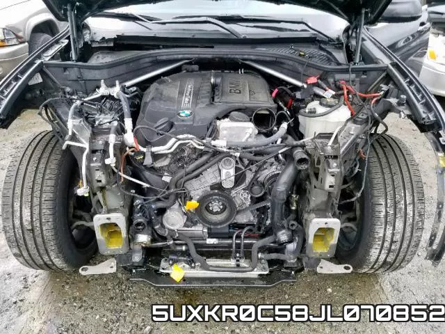5UXKR0C58JL070852 фото 8