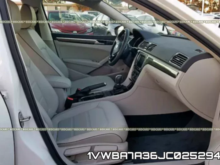 1VWBA7A36JC025294 фото 6