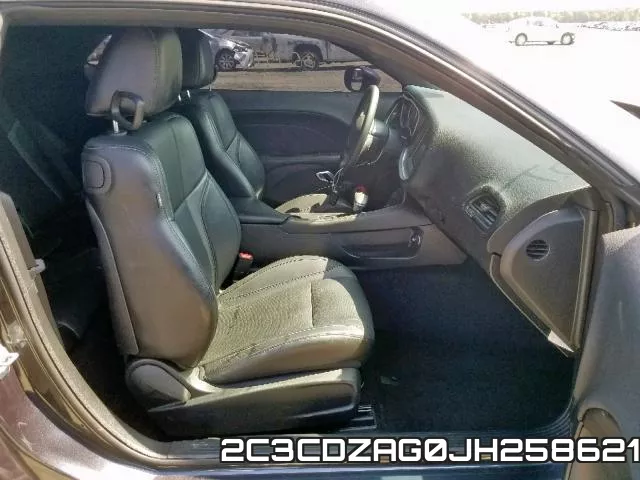 2C3CDZAG0JH258621 фото 6