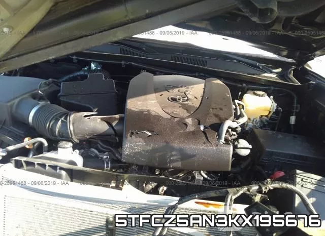 5TFCZ5AN3KX195676 фото 2