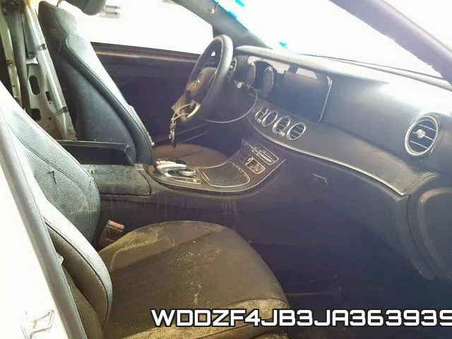 WDDZF4JB3JA363939 фото 6