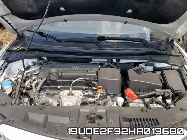 19UDE2F32HA013680 фото 8
