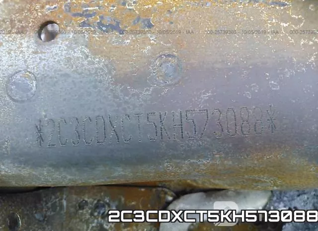 2C3CDXCT5KH573088 фото 8