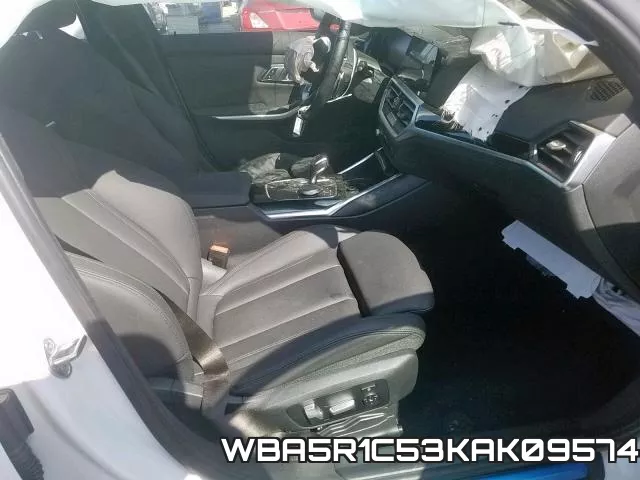 WBA5R1C53KAK09574 фото 6