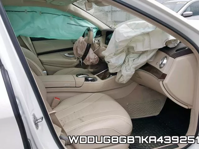 WDDUG8GB7KA439251 фото 6
