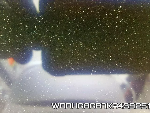 WDDUG8GB7KA439251 фото 9