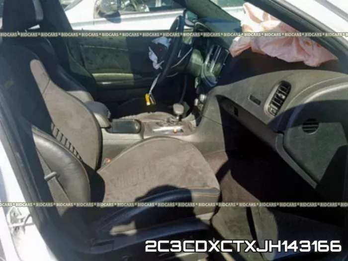 2C3CDXCTXJH143166 фото 6