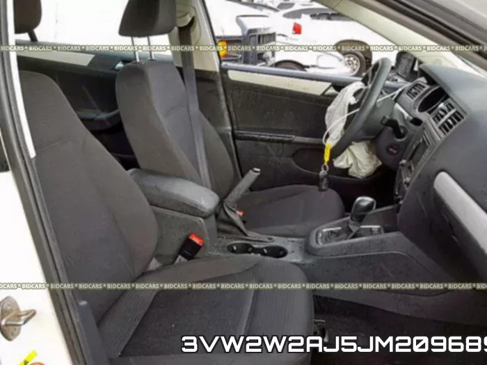 3VW2W2AJ5JM209689 фото 6