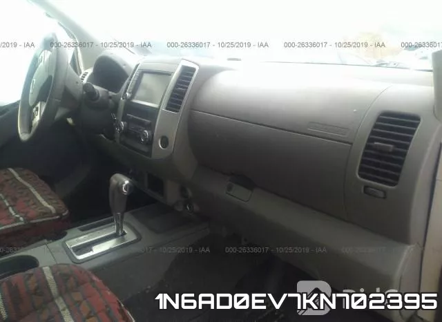 1N6AD0EV7KN702395 фото 6