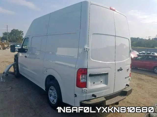 1N6AF0LYXKN810680 фото 4