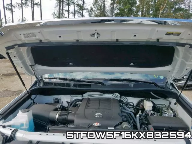 5TFDW5F16KX832594 фото 7