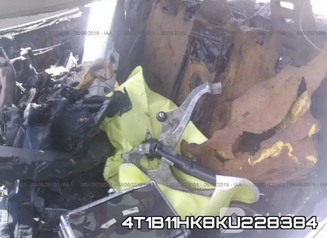 4T1B11HK8KU228384 фото 9