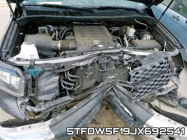 5TFDW5F19JX692541 фото 8