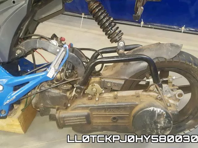 LL0TCKPJ0HY580030 фото 8